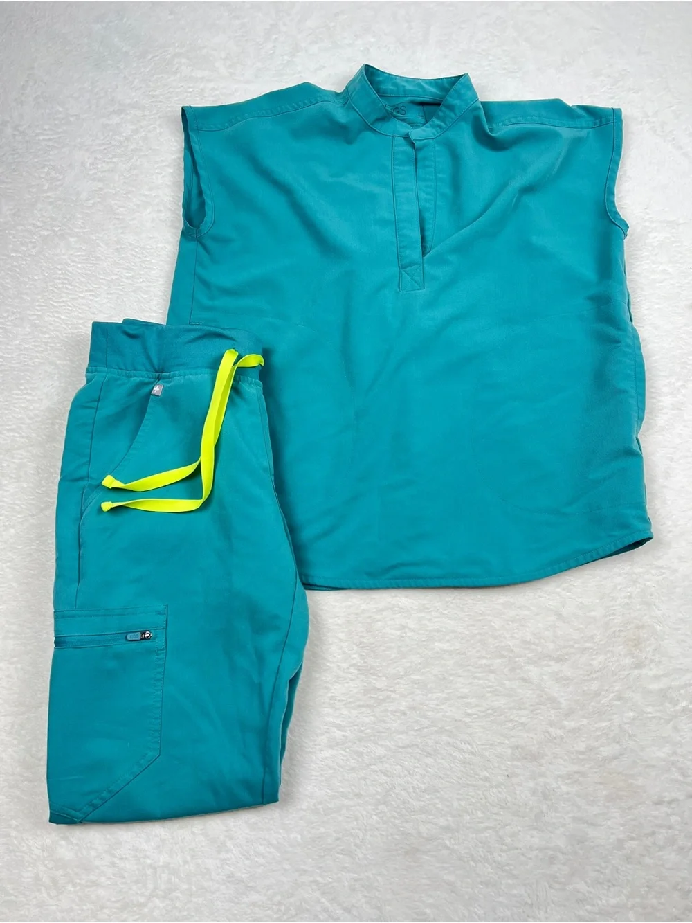 Figs Cactus Rafaela Oversized Sleeveless Scrub Top XXS & Zamora Jogger Set XS/P